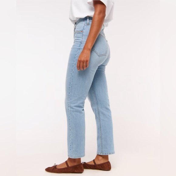 Abercrombie & Fitch Denim - Abercrombie Curve Love Ultra High Rise Ankle Straight Jean